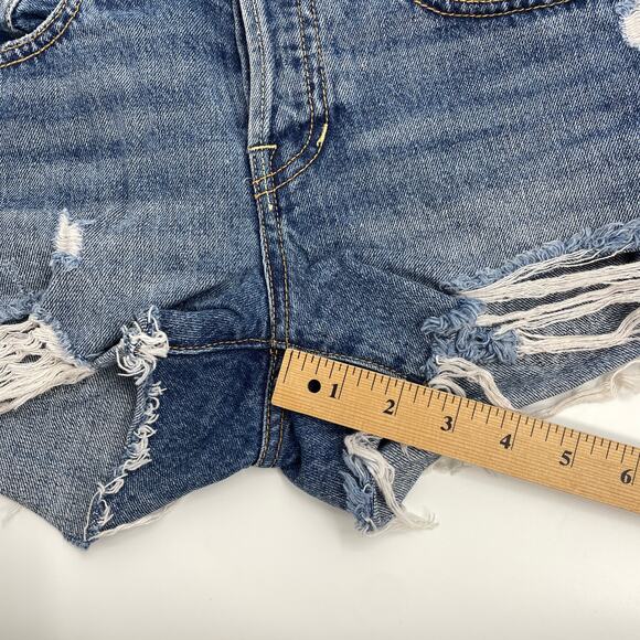 WE THE FREE Sofia Cutoff Mid Rise Distressed Cut-Off Denim Shorts Size 24 - Picture 8 of 9